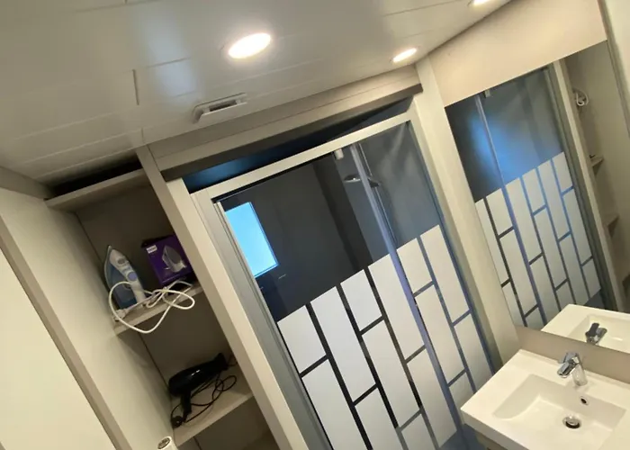 Kompleks wypoczynkowy A L'edune 6 Ou 12pers Avec Mon2eme Beau Standing Piscine Couverte Chauffee A 150m De La Wifi Inclus *